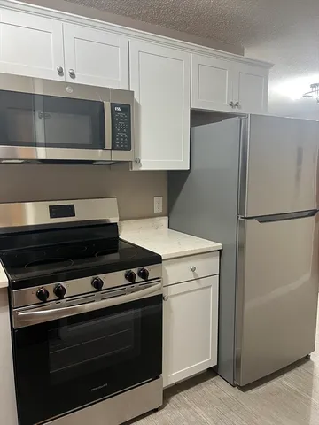 $2,000 | 35 Prospect Street, Unit 102, Woburn, MA 01801