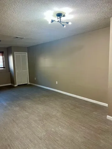 $2,000 | 35 Prospect Street, Unit 102, Woburn, MA 01801