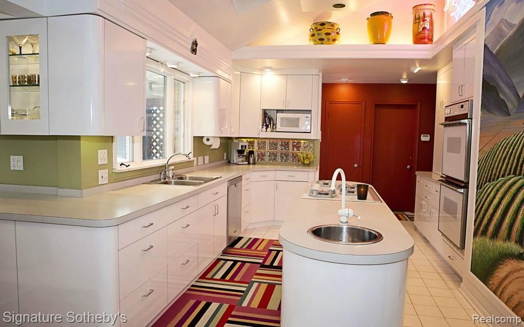 5221 Longmeadow Road Bloomfield Hills, MI 48304 - Photo 17 of 42 Kitchen view 2
