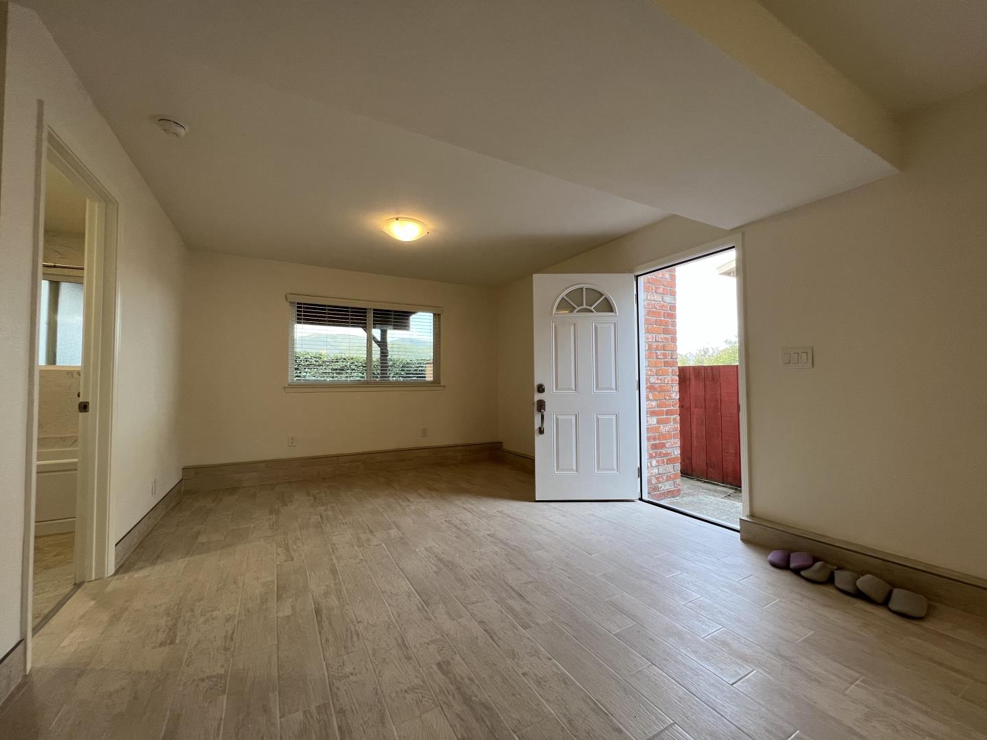 3 A Celia Court, Unit A Pacifica, CA 94044 - Photo 3 of 12