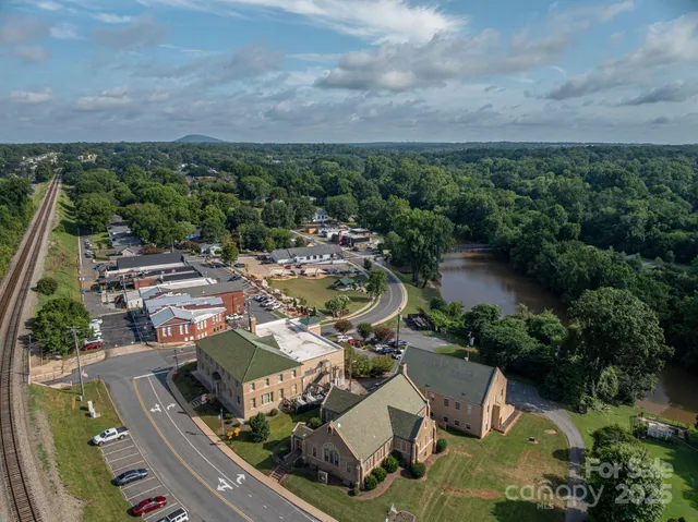 $249,000 | 109 Riverside Drive, Cramerton, NC 28032