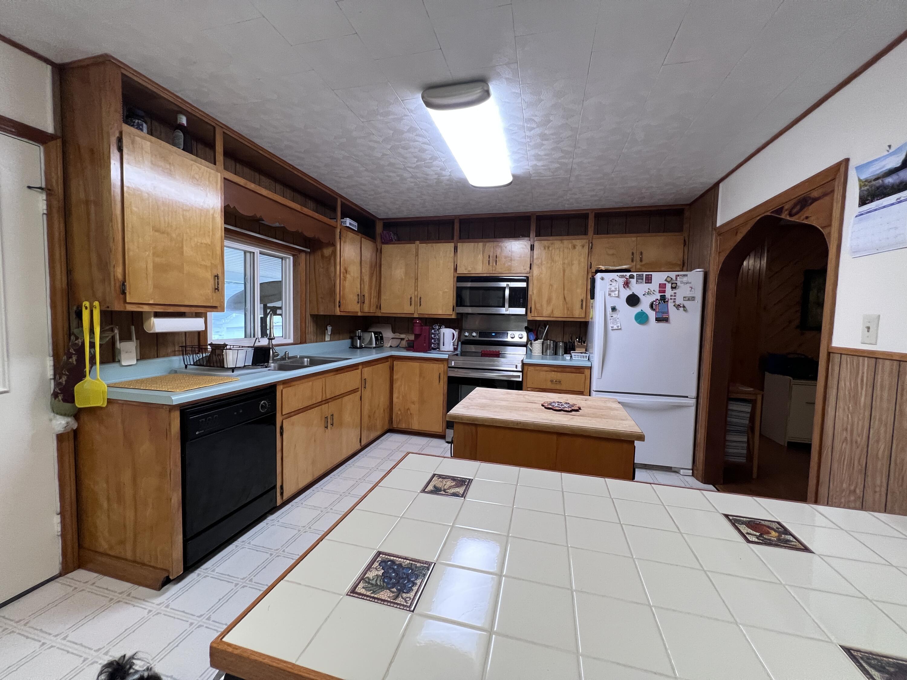 639 Calais Road Houlton, ME 04730 - Photo 8 of 35 20230913_200800762_iOS