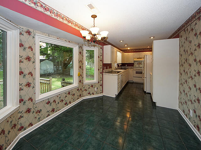 162 Tall Pines Road Ladson, SC 29456 - Photo 9 of 35 09