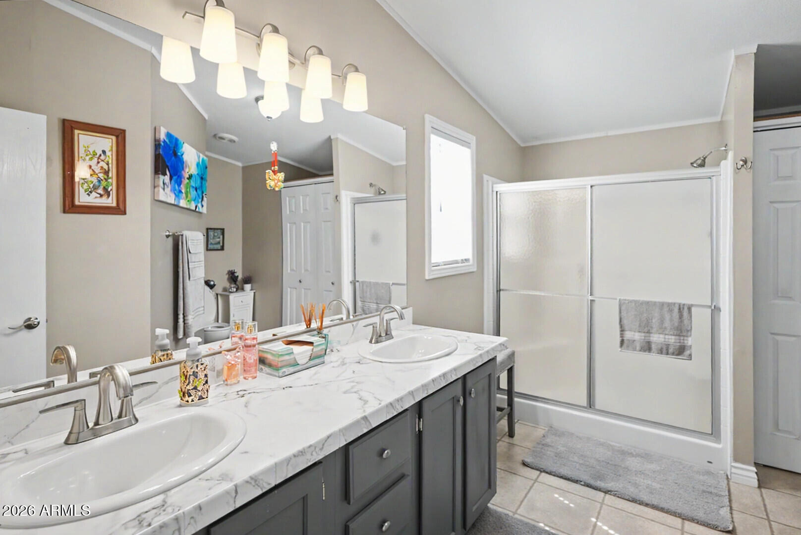 201 South Greenfield Road, Unit 211 Mesa, AZ 85206 - Photo 13 of 29 Master bathroom