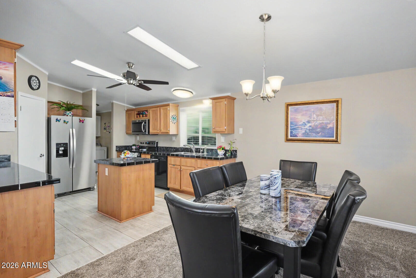 201 South Greenfield Road, Unit 211 Mesa, AZ 85206 - Photo 7 of 29 Dining area and kitchen