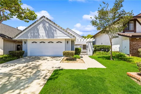 $1,355,000 | 3462 Windsor Court, Costa Mesa, CA 92626