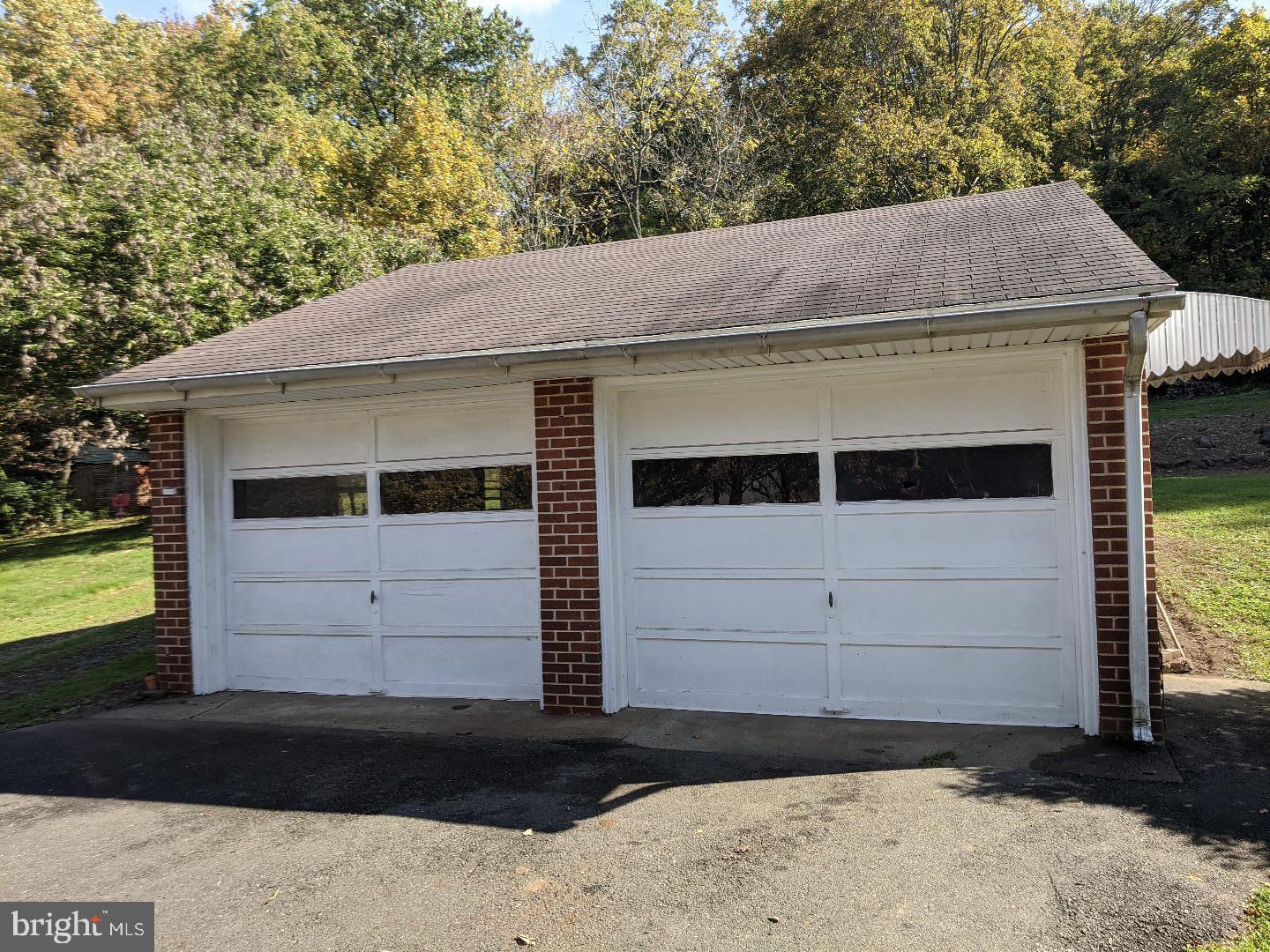 1326 Sheep Hill Road Pottstown, PA 19465 - Photo 2 of 20 Detached Garage