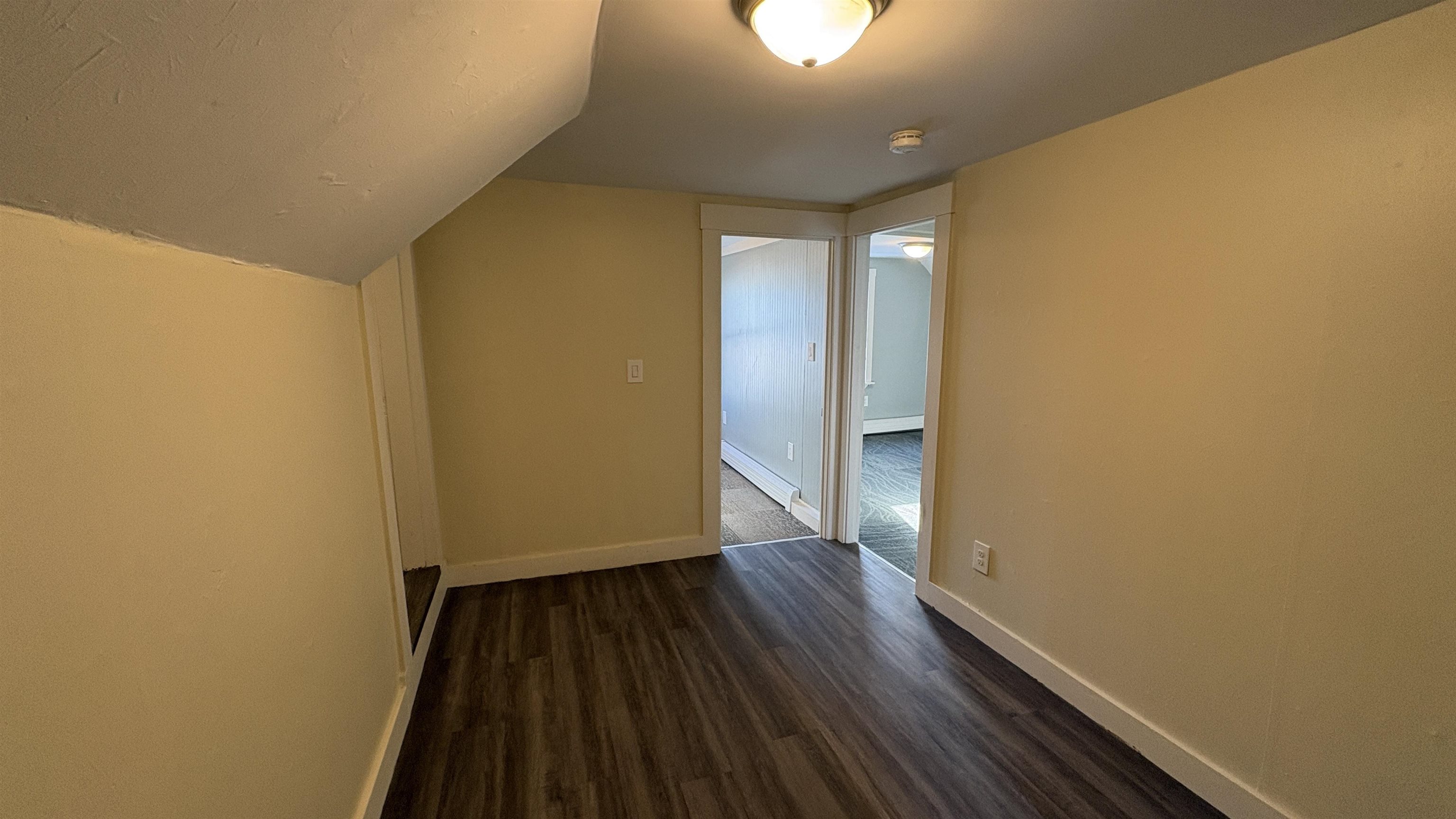 61 B Chestnut Street Rochester, NH 03867 - Photo 8 of 21