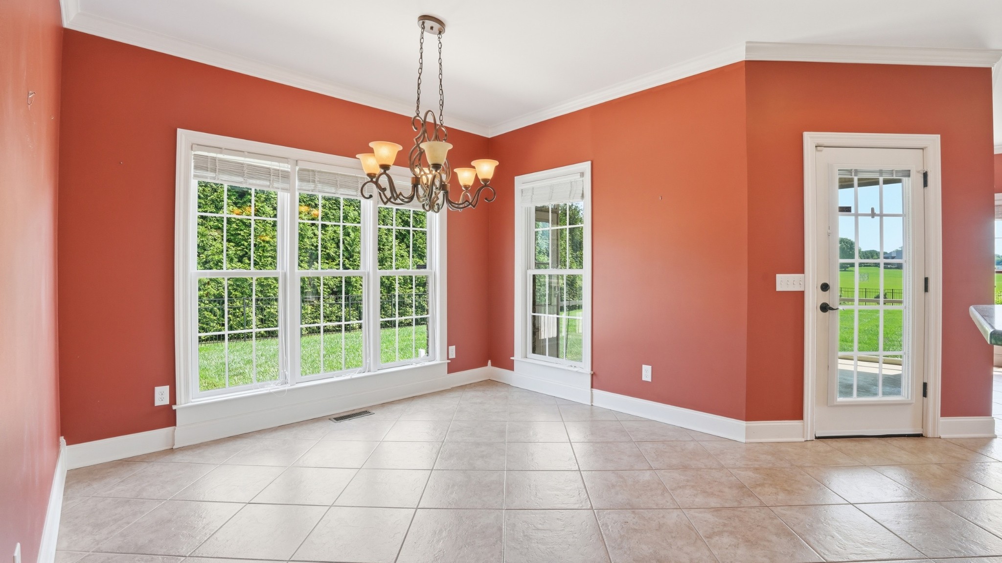 292 Ridgecrest Drive Winchester, TN 37398 - Photo 22 of 62 a view of an empty room with a window