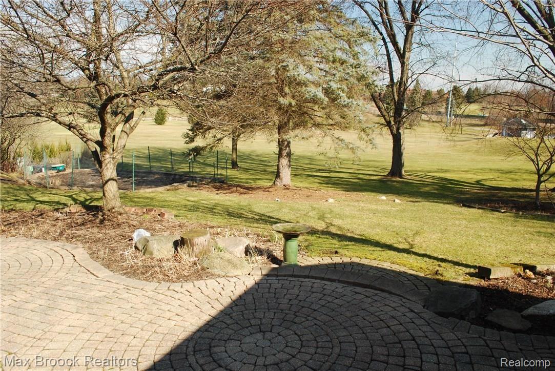 1338 Chestnut Circle Rochester, MI 48309 - Photo 68 of 69 DSC_0077.JPG