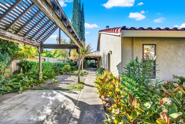 $749,999 | 524 Arlene Drive, Vacaville, CA 95688
