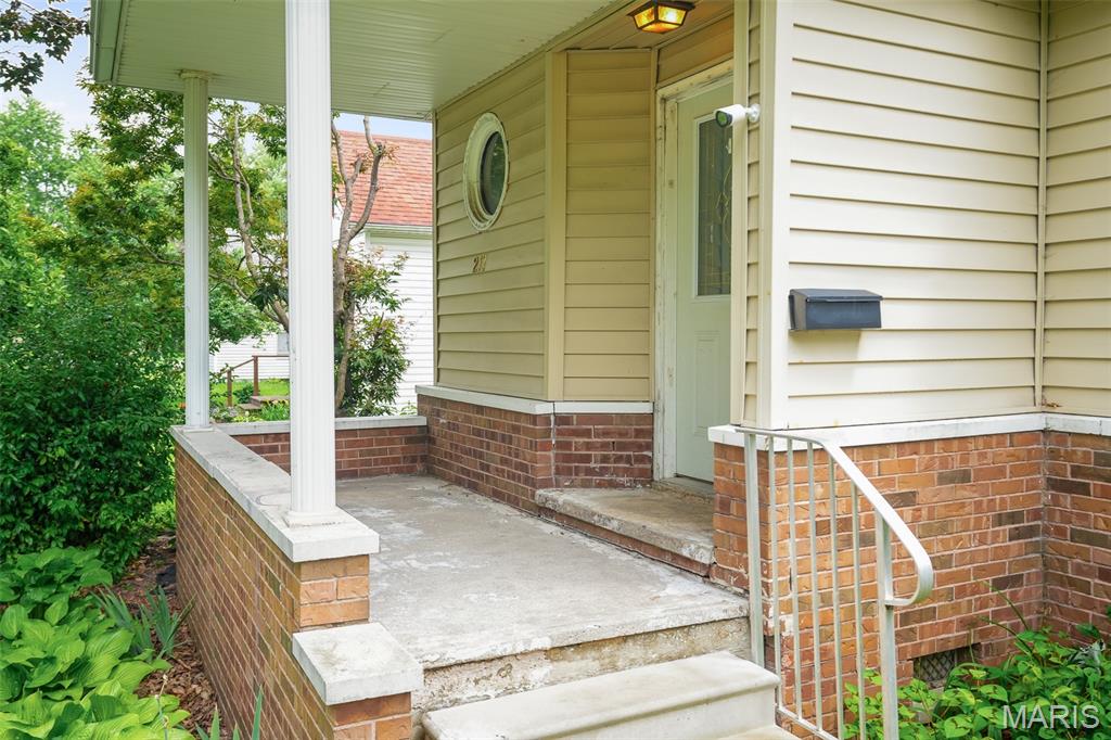 217 West Walnut Street Benld, IL 62009 - Photo 4 of 27