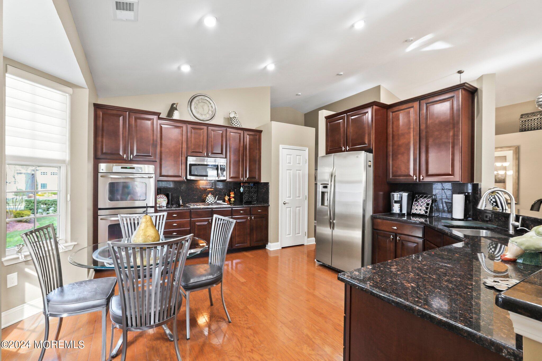 18 Percheron Road Manalapan, NJ 07726 - Photo 8 of 32 KITCHEN