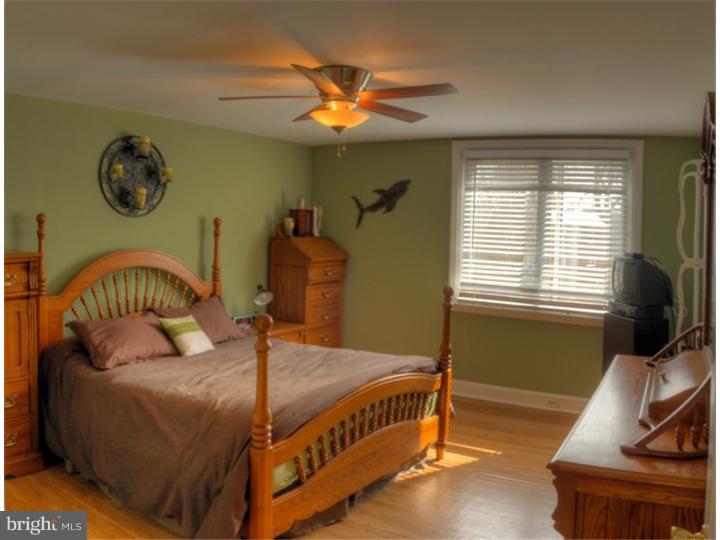 5361 Delmar Road Clifton Heights, PA 19018 - Photo 4 of 9 Master Bedroom