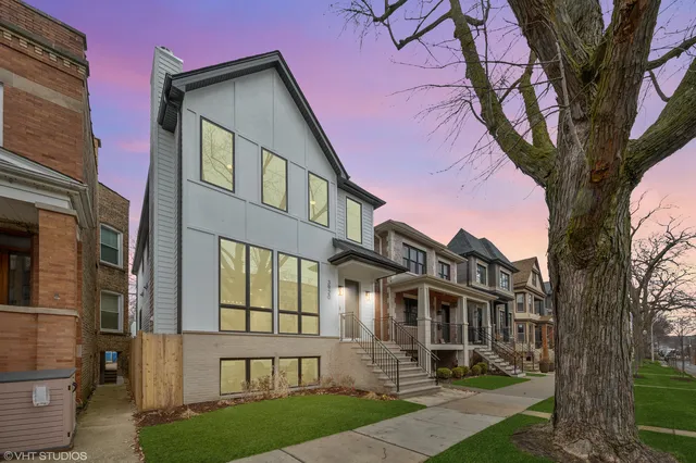 $2,600,000 | 3920 North Bell Avenue, Chicago, IL 60618