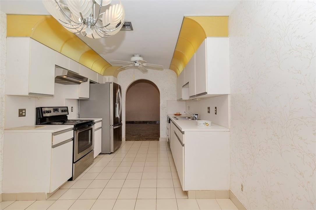 19951 Dean Drive Boca Raton, FL 33434 - Photo 11 of 24 Photo 11