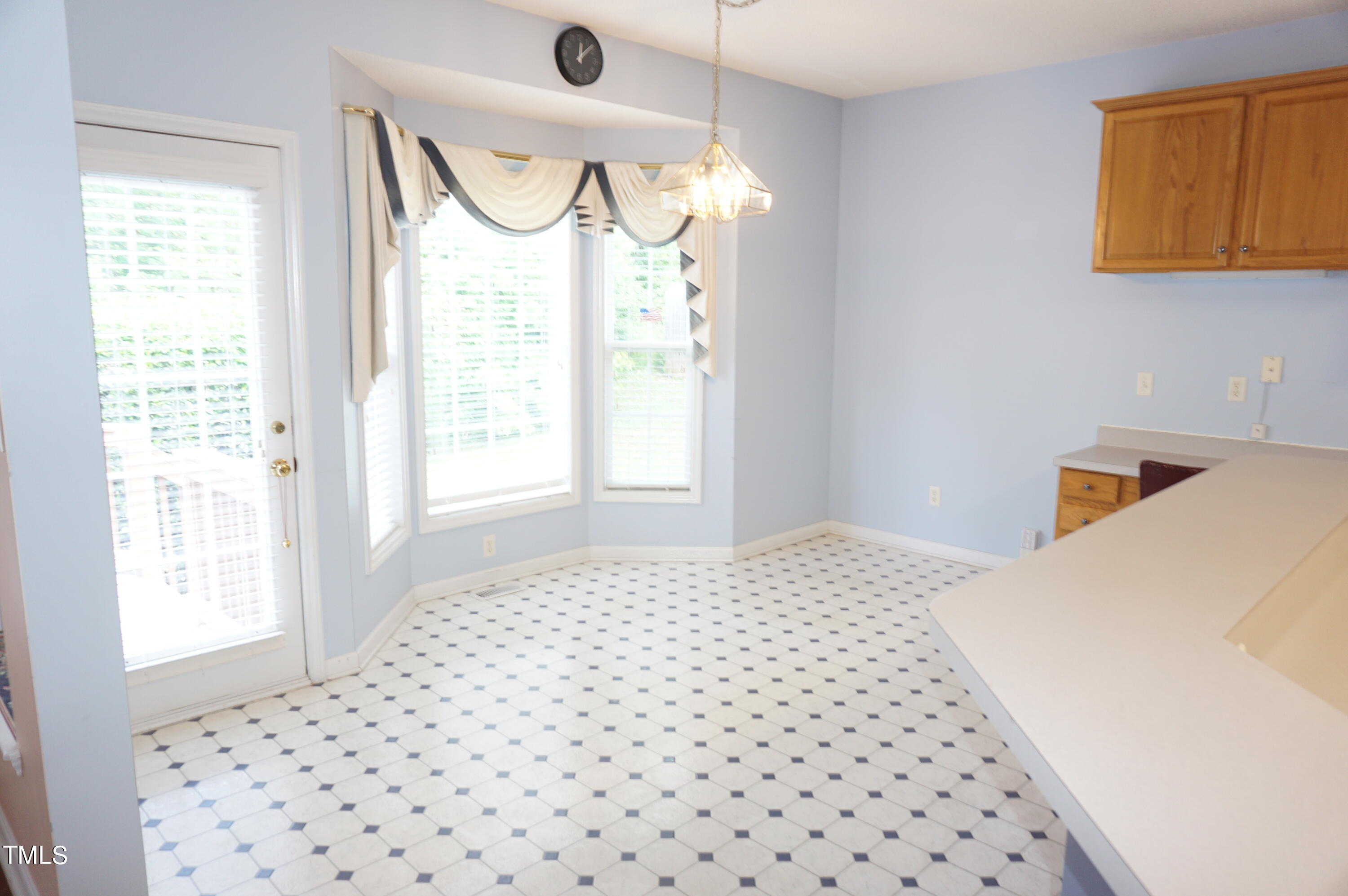 5308 Antebellum Road Raleigh, NC 27606 - Photo 18 of 52 DSC05237