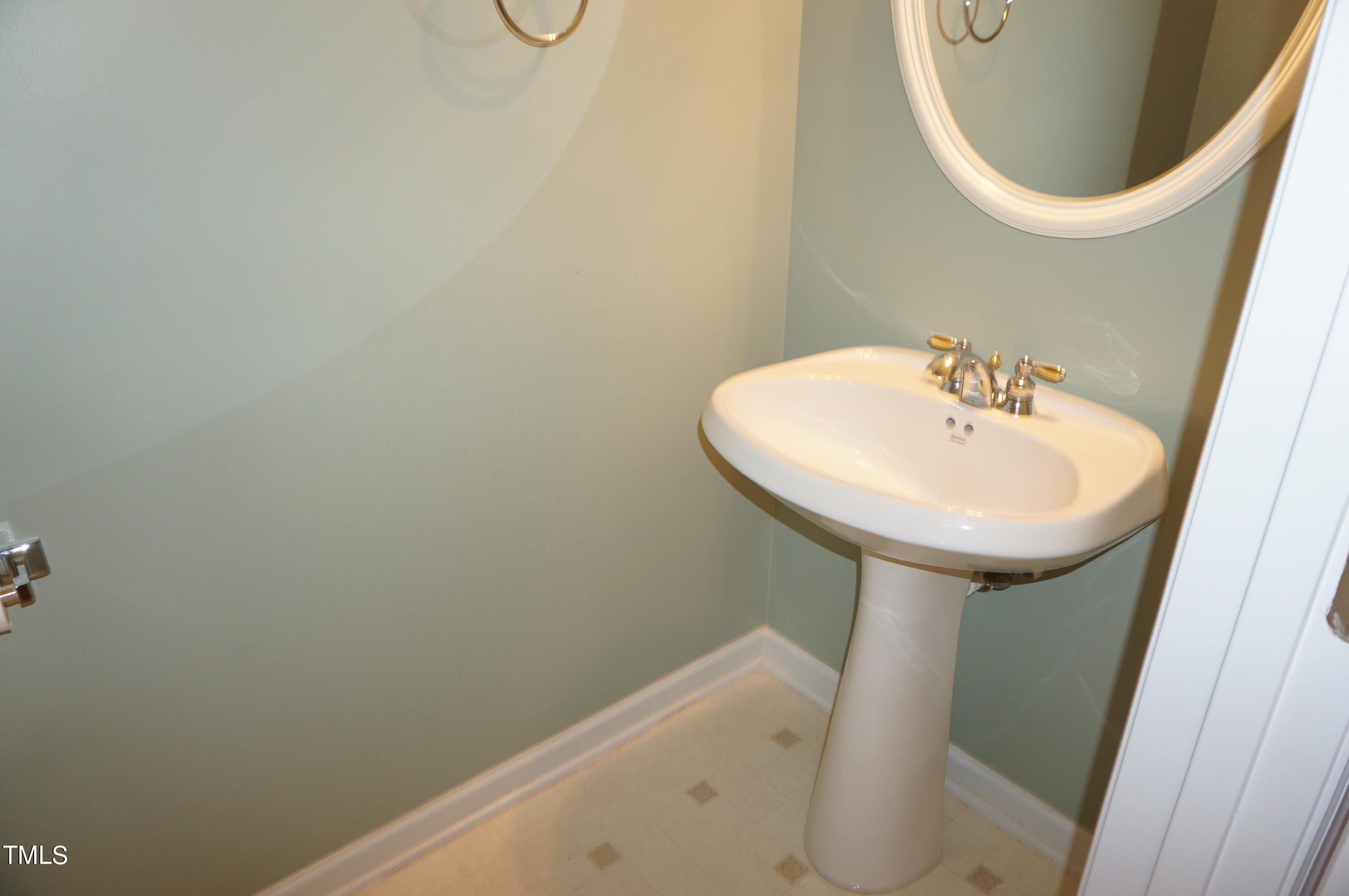 5308 Antebellum Road Raleigh, NC 27606 - Photo 26 of 52 DSC05285