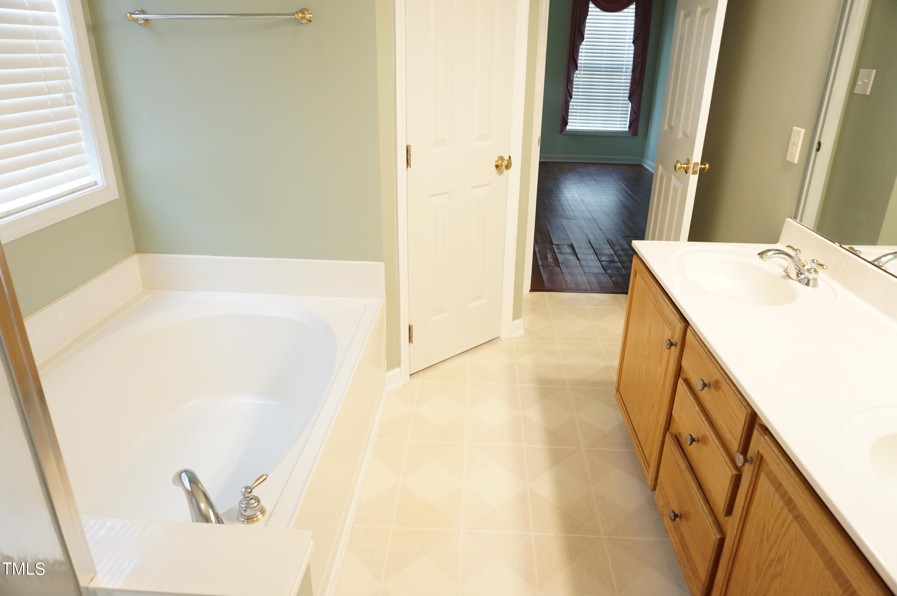 5308 Antebellum Road Raleigh, NC 27606 - Photo 34 of 52 DSC05229