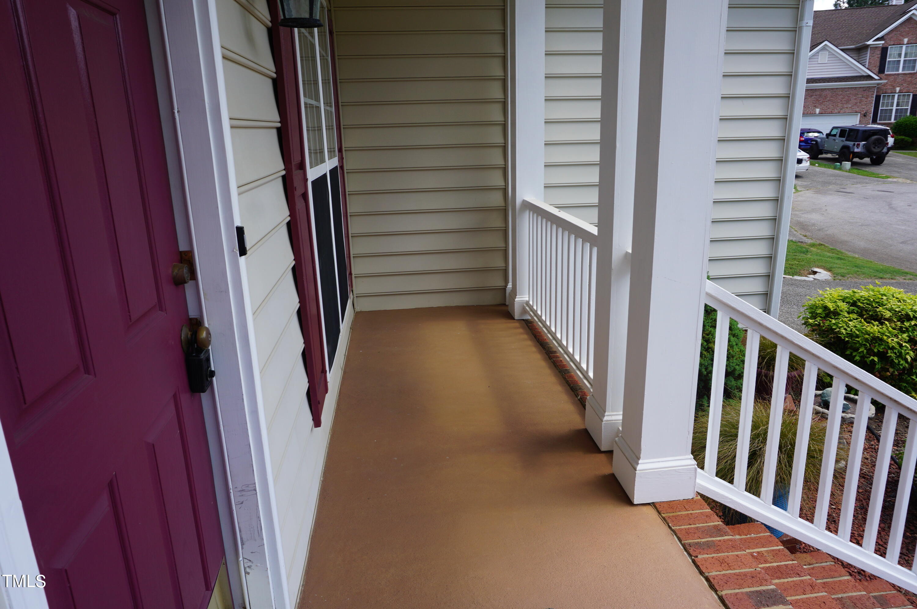 5308 Antebellum Road Raleigh, NC 27606 - Photo 5 of 52 DSC05207