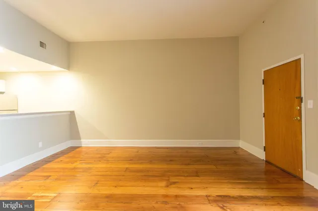 $1,945 | 727 Spruce Street, Unit 1B, Philadelphia, PA 19106