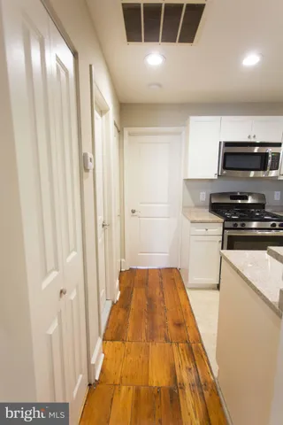 $1,945 | 727 Spruce Street, Unit 1B, Philadelphia, PA 19106