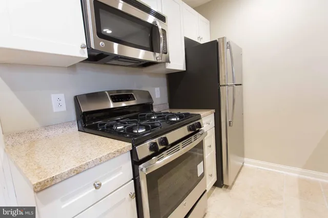 $1,945 | 727 Spruce Street, Unit 1B, Philadelphia, PA 19106