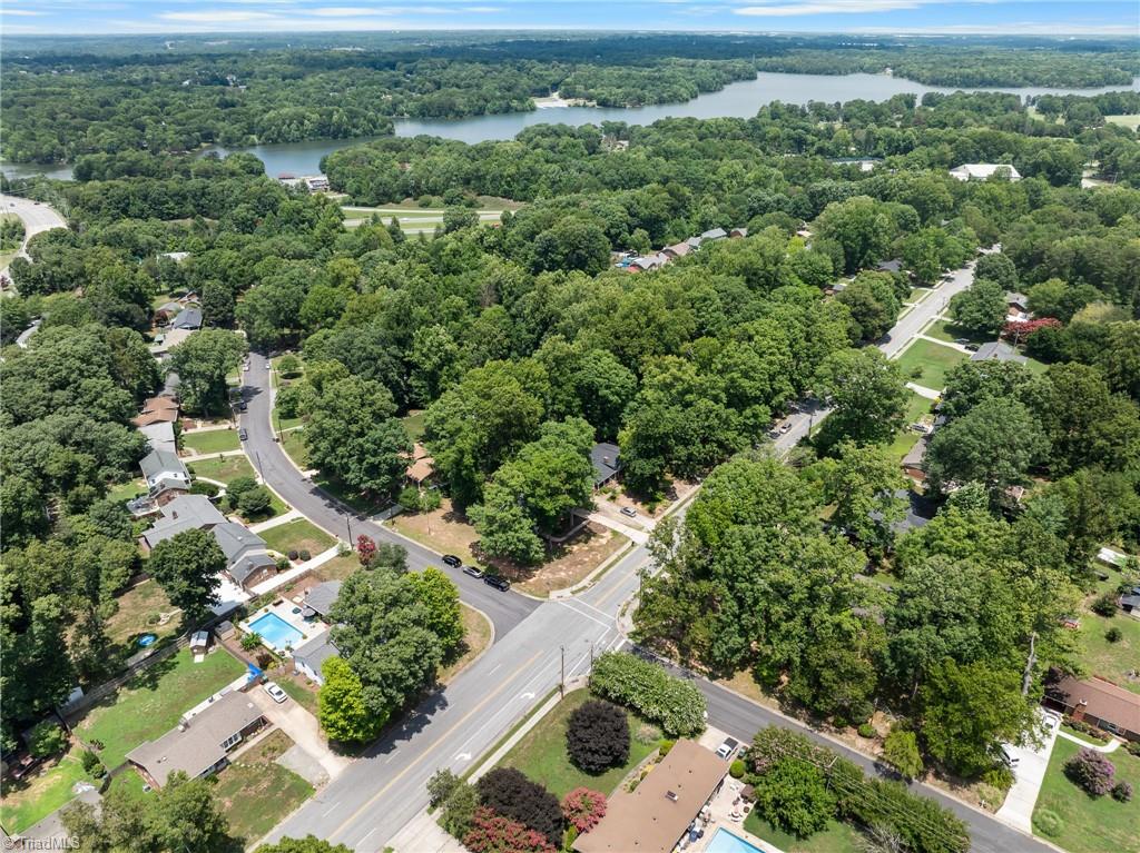 1001 Oakview Road High Point, NC 27265 - Photo 9 of 35