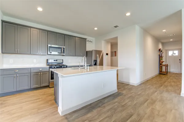 $2,400 | 403 Rain Water Lane, Baytown, TX 77523