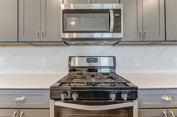 $2,400 | 403 Rain Water Lane, Baytown, TX 77523