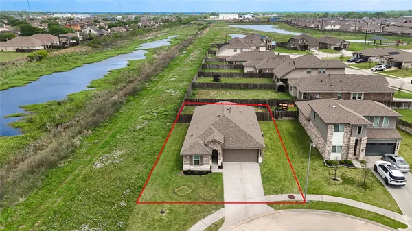 $2,400 | 403 Rain Water Lane, Baytown, TX 77523
