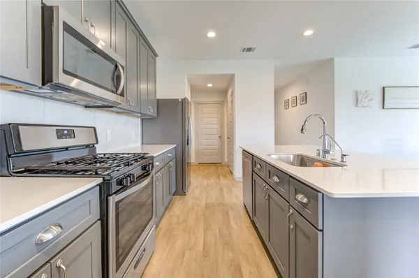 $2,400 | 403 Rain Water Lane, Baytown, TX 77523