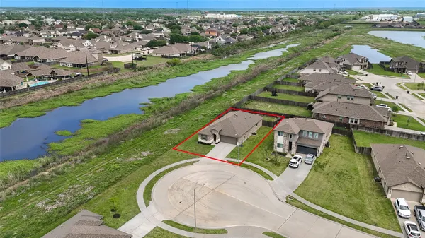 $2,400 | 403 Rain Water Lane, Baytown, TX 77523