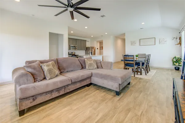 $2,400 | 403 Rain Water Lane, Baytown, TX 77523