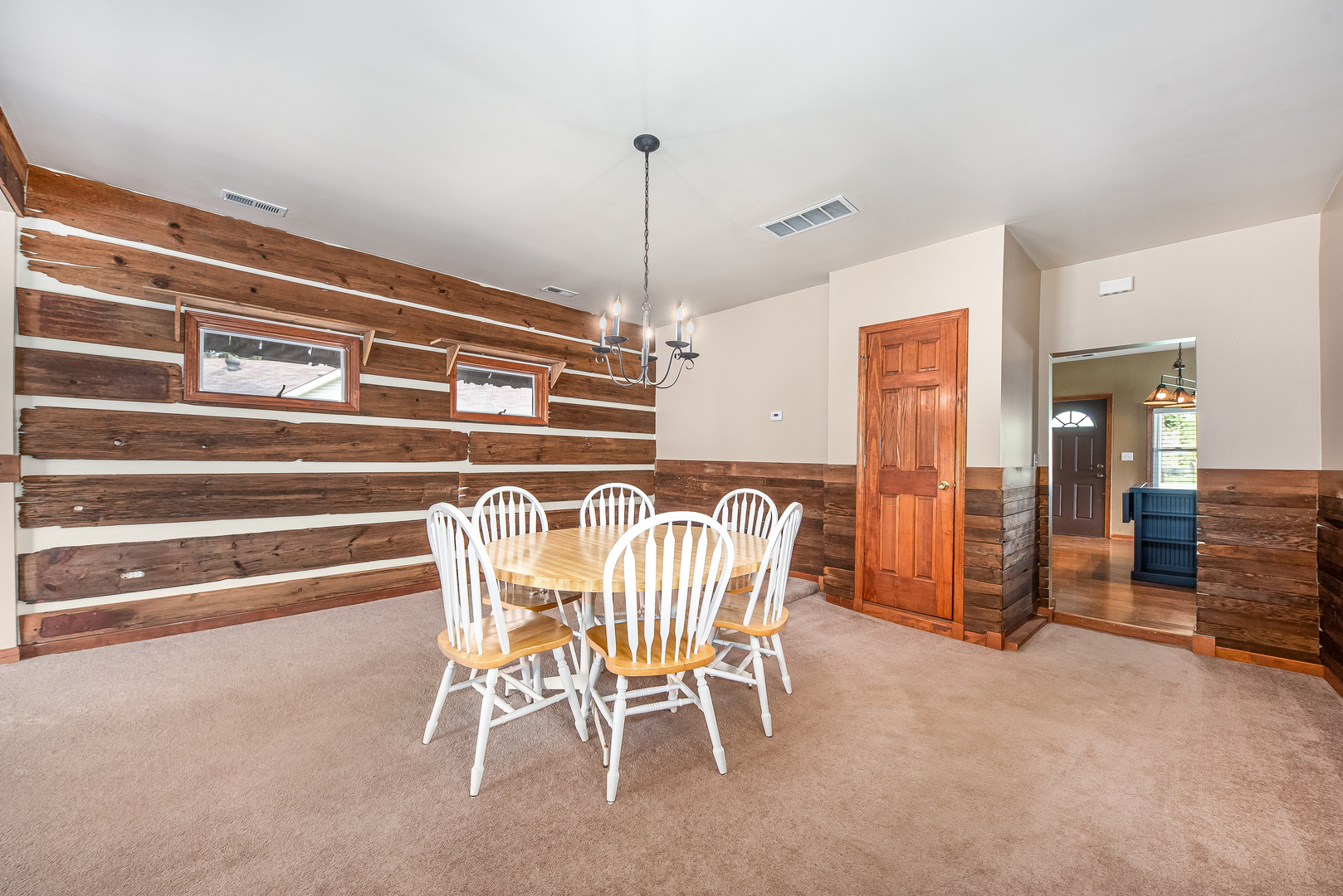 106 Round House Street Braidwood, IL 60408 - Photo 7 of 27 a dining room with furniture and window