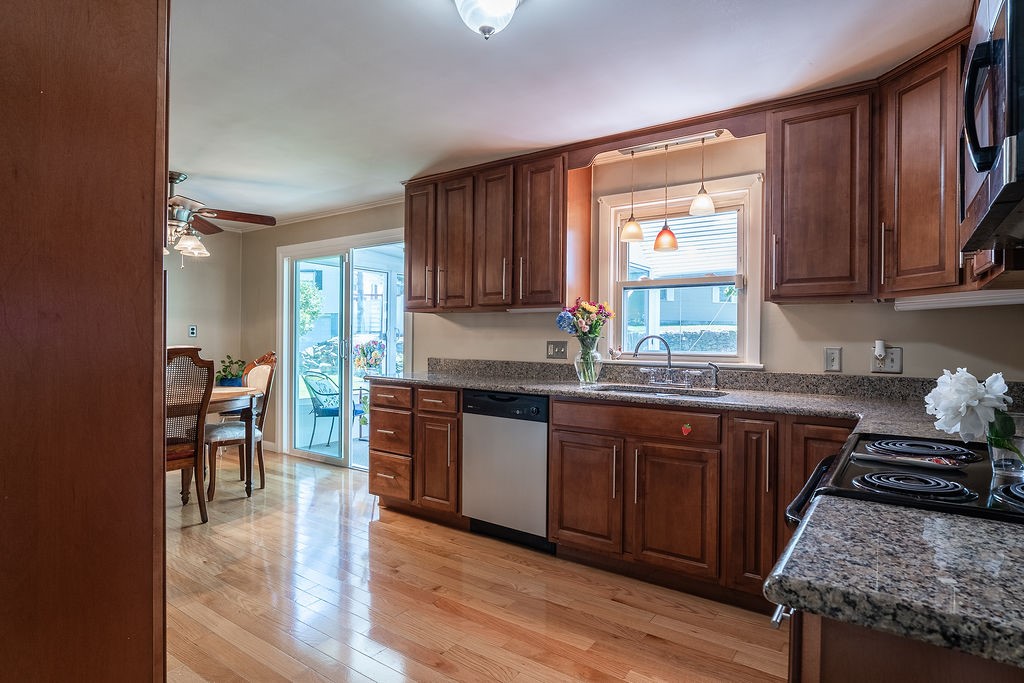 91 Priscilla Road Woonsocket, RI 02895 - Photo 6 of 30