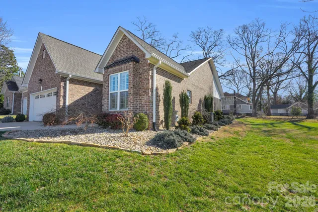 $315,000 | 105 Sweet Oaks Lane, Statesville, NC 28677
