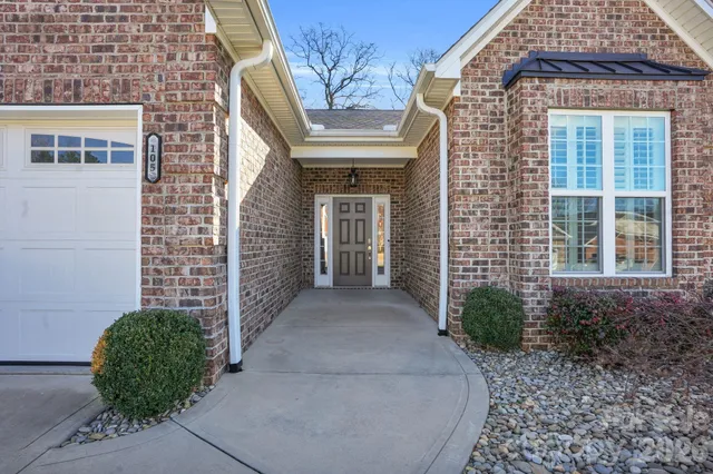 $315,000 | 105 Sweet Oaks Lane, Statesville, NC 28677