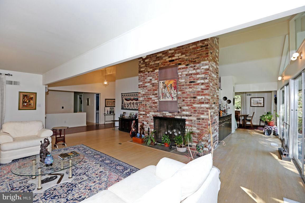 6900 Heatherhill Road Bethesda, MD 20817 - Photo 11 of 30