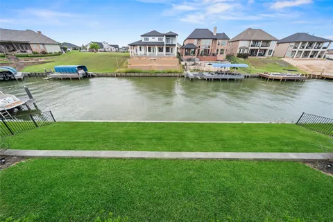 $899,999 | 10812 Bourbon Street, Willis, TX 77318
