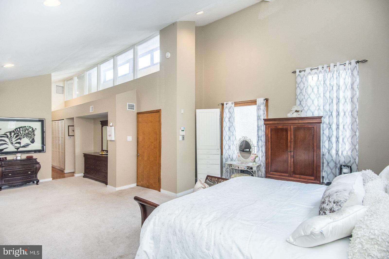 2500 Edge Hill Road Willow Grove, PA 19090 - Photo 53 of 110 Primary Bedroom (3rd of 7)