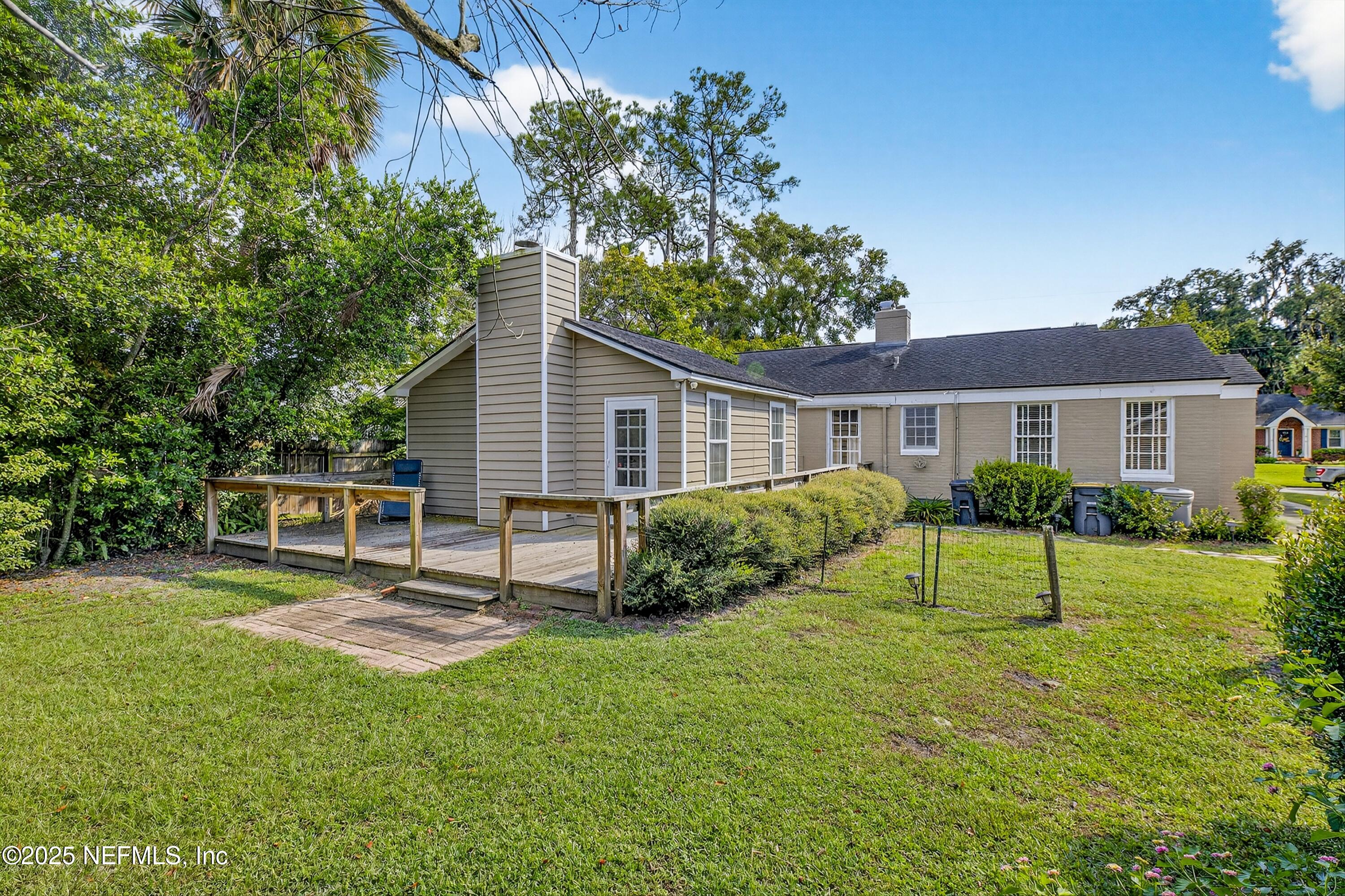 1425 Pinetree Road Jacksonville, FL 32207 - Photo 5 of 39 44-014_C_R52512