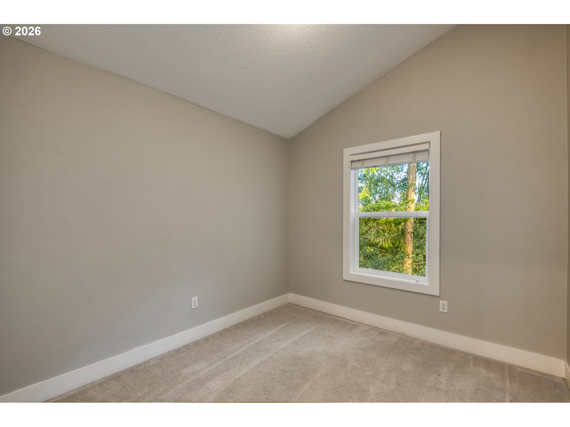 9530 Southwest Lodestone Drive Beaverton, OR 97007 - Photo 14 of 20