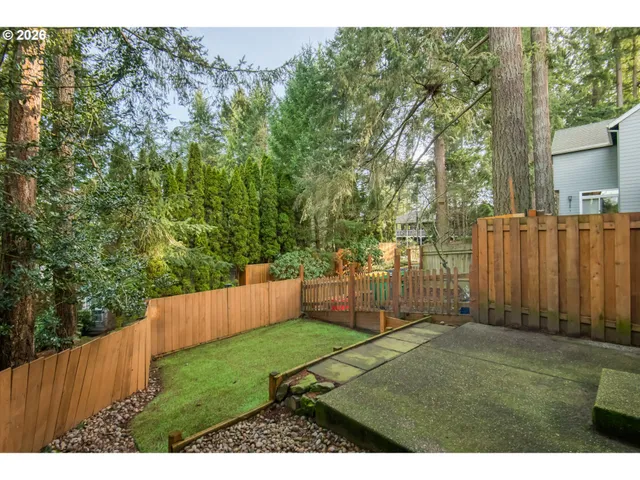 $425,000 | 9530 Southwest Lodestone Drive, Beaverton, OR 97007