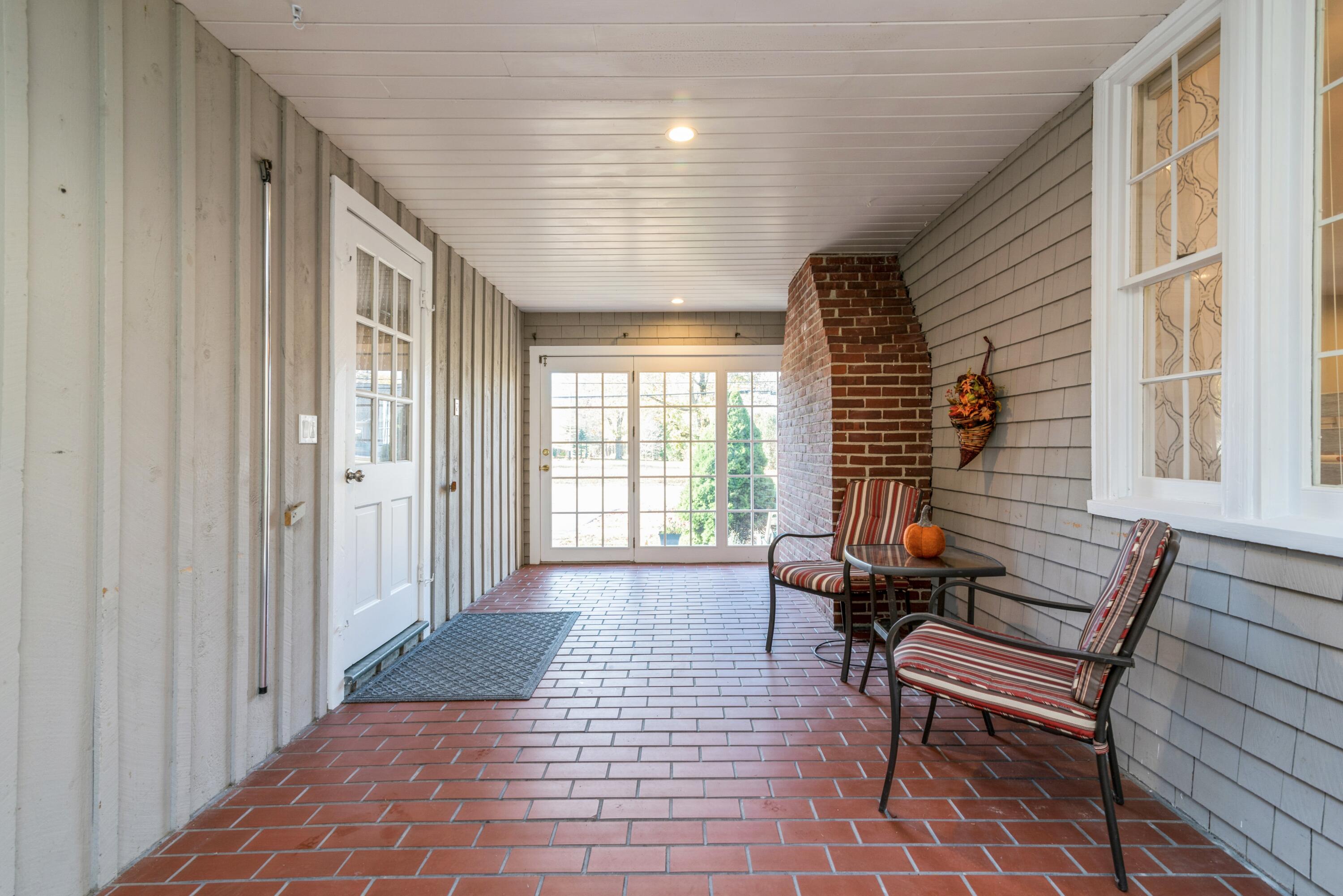 180 Ferry Road Saco, ME 04072 - Photo 5 of 36 06_180FerryRd_2006_HiRes
