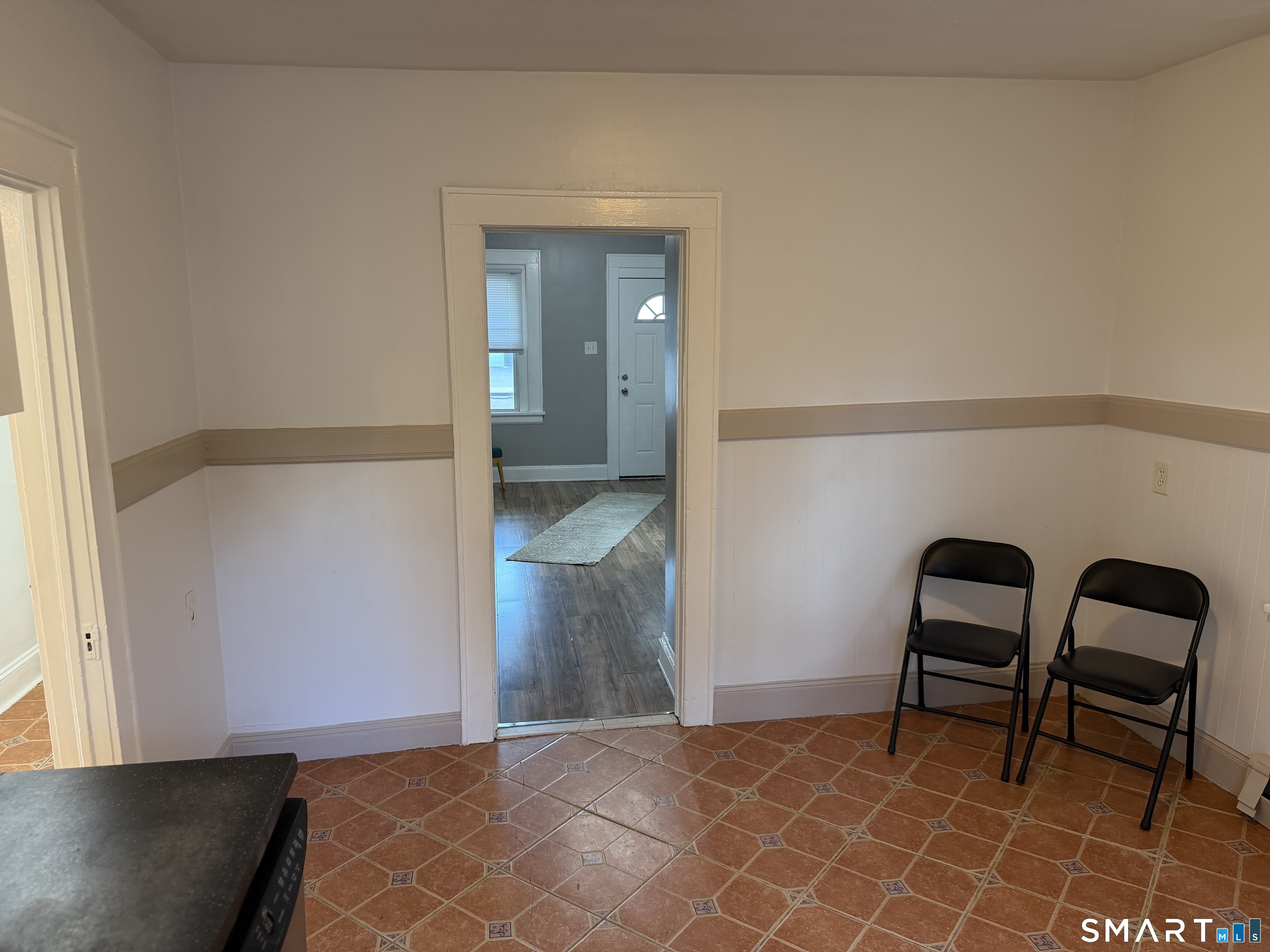 459 Honeyspot Road Stratford, CT 06615 - Photo 7 of 34