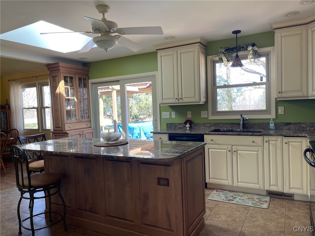 629 Deerfield Drive Oneida, NY 13421 - Photo 20 of 46