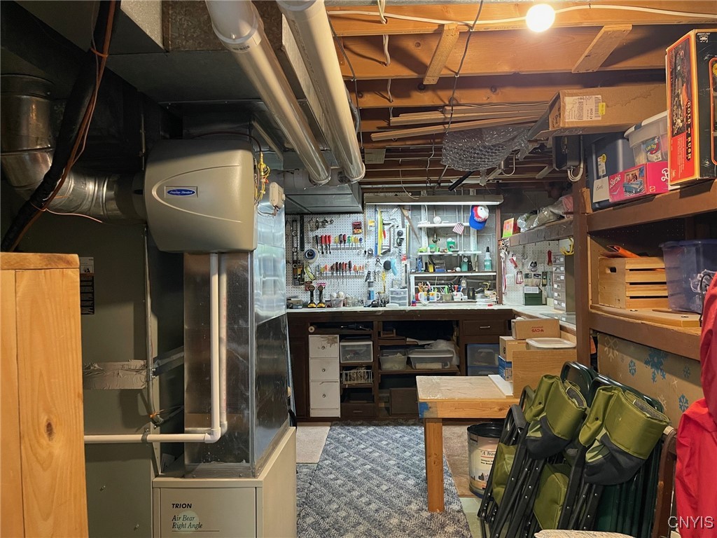 629 Deerfield Drive Oneida, NY 13421 - Photo 44 of 46 Workshop