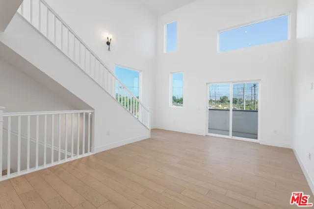$870,000 | 11220 Victory Boulevard, North Hollywood, CA 91606
