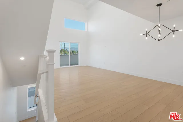 $870,000 | 11220 Victory Boulevard, North Hollywood, CA 91606